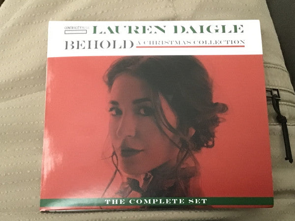 Lauren Daigle - Behold (A Christmas Collection)