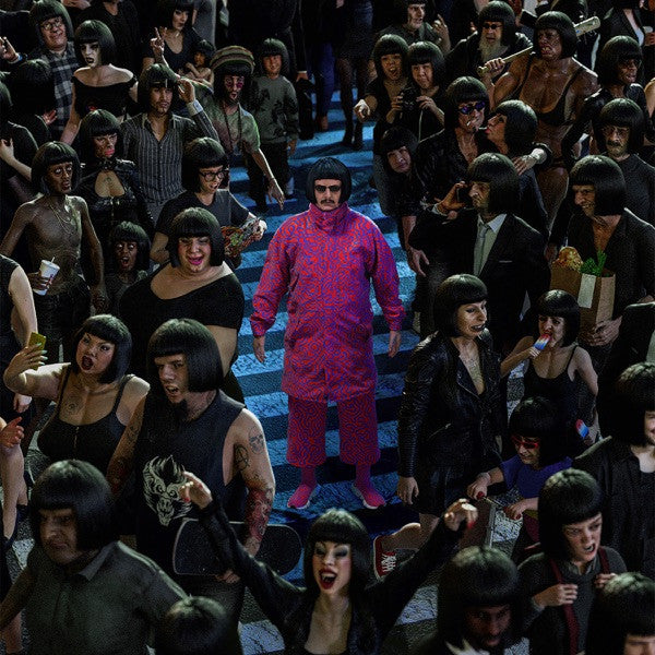 Oliver Tree - Alone In A Crowd