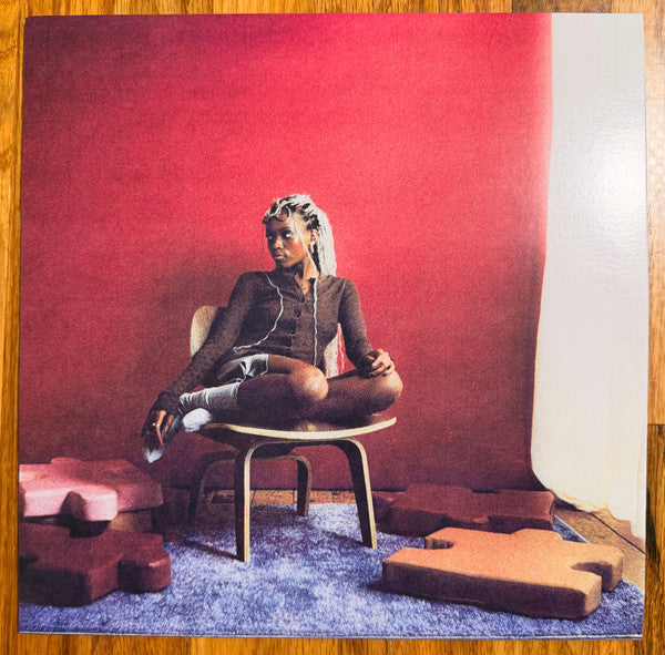 HANNAH JADAGU - Describe